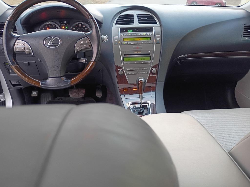 2012 Lexus ES 350 - Photo 8